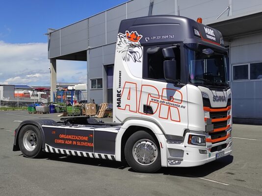 Podjetje.tovornjak.net